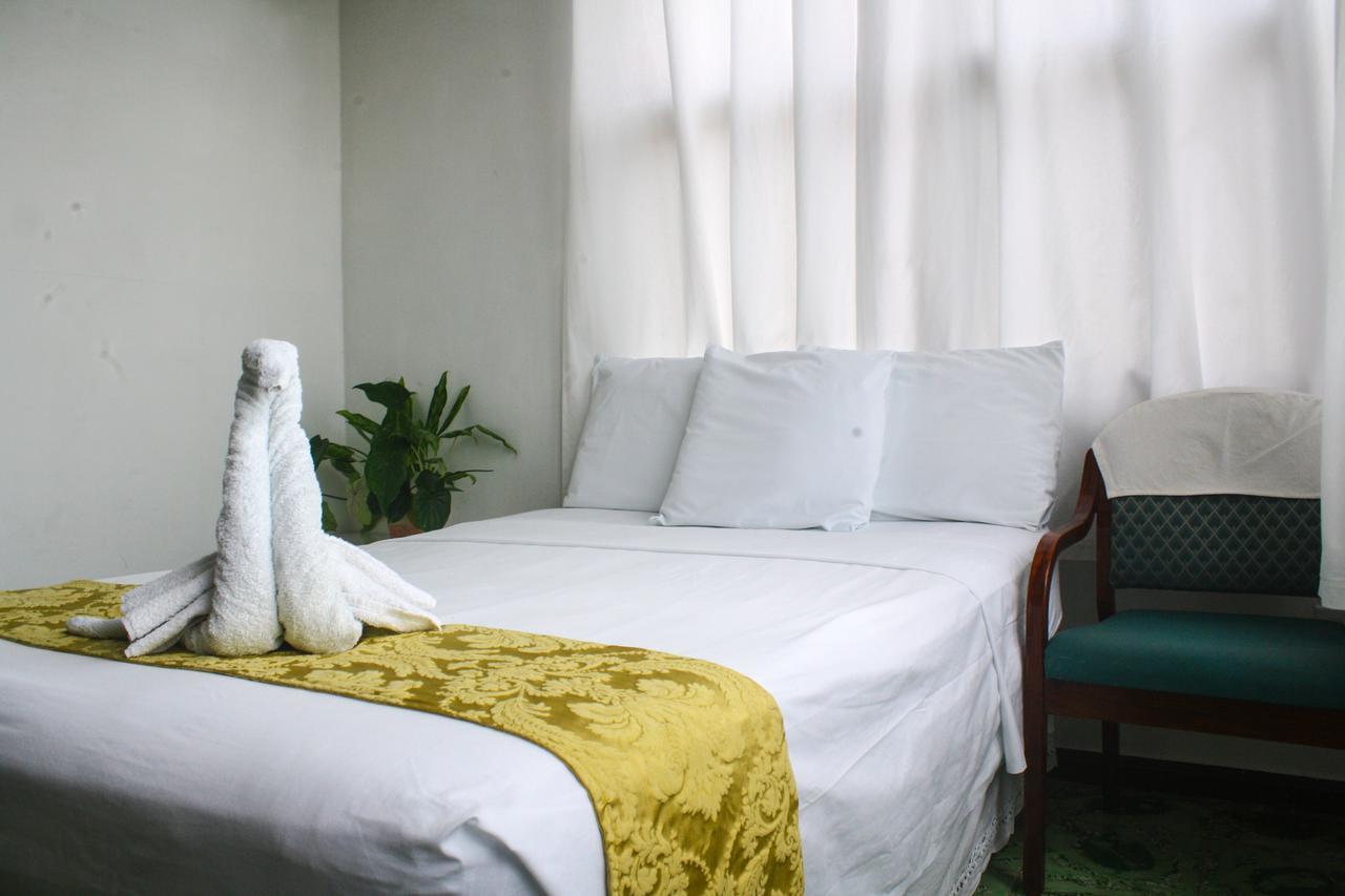 Hotel Maya Корозал Екстериор снимка