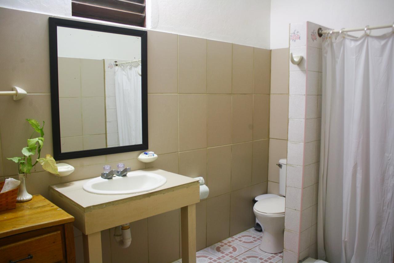 Hotel Maya Корозал Екстериор снимка
