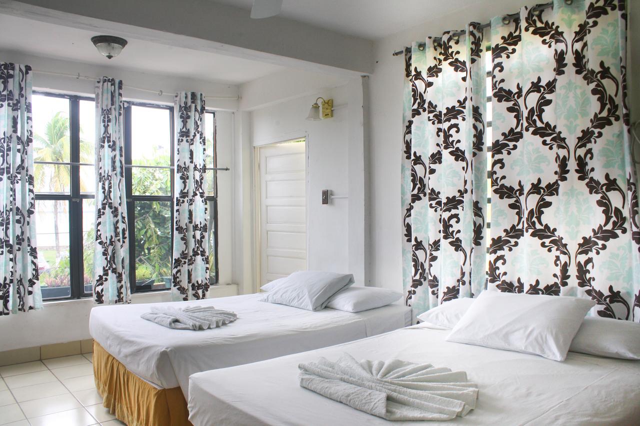 Hotel Maya Корозал Екстериор снимка